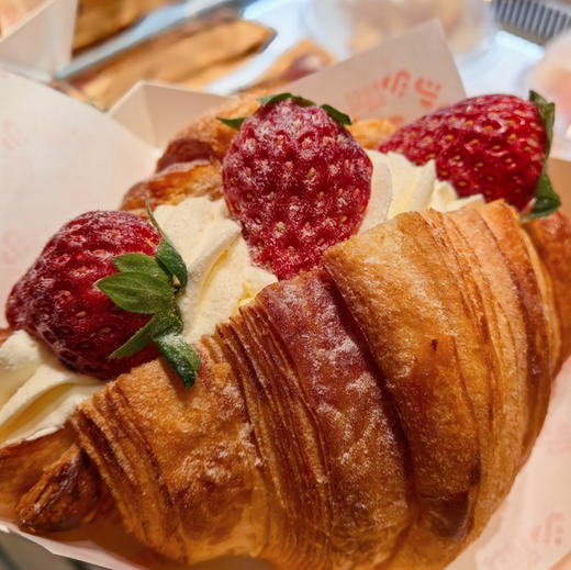 草莓可颂 商品图0