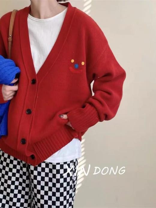 【韩系毛衣】宽松四粒扣笑脸宽松休闲针织毛衣开衫-喜出 商品图3