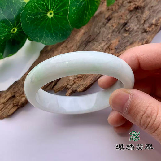 派瑞翡翠 翡翠手镯 糯种 浅绿 商品图1
