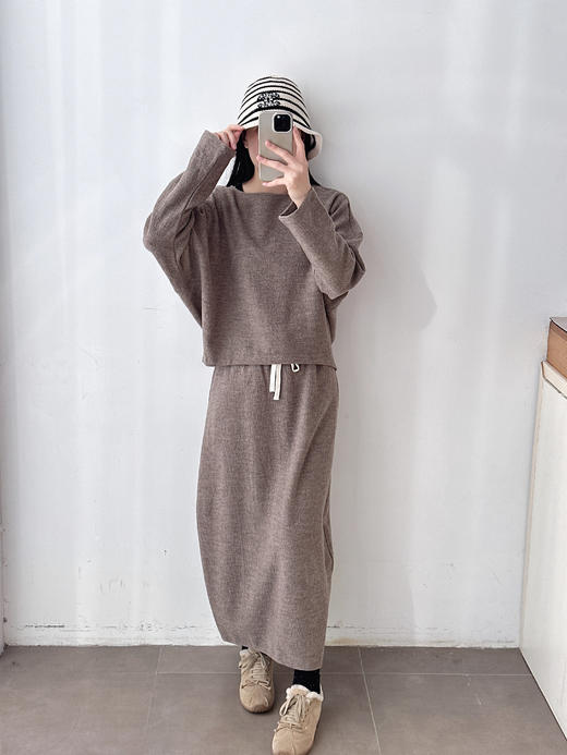 新品秋冬抽绳羊毛直筒中长款半裙套装 商品图4