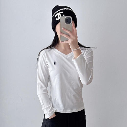 刺绣正肩v领t恤 显瘦收腰纯棉打底衫内搭长袖上衣 商品图1