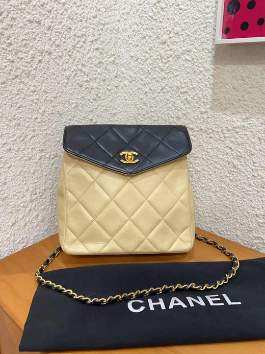 Chanel 中古 竖版方胖子 米白 棱格 羊皮 斜挎包 商品图0