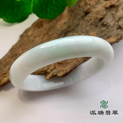 派瑞翡翠 翡翠手镯 糯种 浅绿色 商品图1