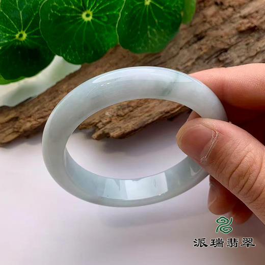 派瑞翡翠 翡翠手镯 糯种 绿色 商品图3