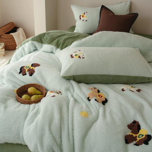 【换季出清】自然醒保暖舒适A版240g蚂蚁绒B版230g牛奶绒毛巾绣四件套HS 商品图5