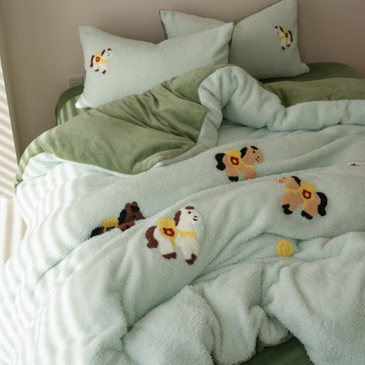 【换季出清】自然醒保暖舒适A版240g蚂蚁绒B版230g牛奶绒毛巾绣四件套HS 商品图12