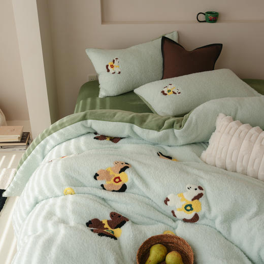 【换季出清】自然醒保暖舒适A版240g蚂蚁绒B版230g牛奶绒毛巾绣四件套HS 商品图1