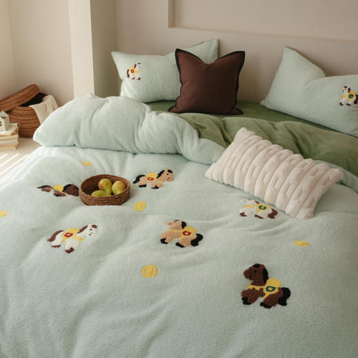 【换季出清】自然醒保暖舒适A版240g蚂蚁绒B版230g牛奶绒毛巾绣四件套HS 商品图2