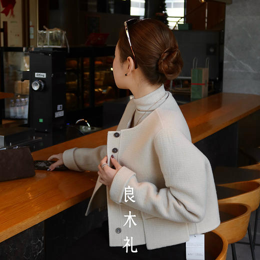 【特价不退不换】【部分现货】良木礼山羊绒外套（D2584101） 商品图3