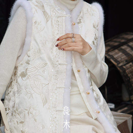 【预售7天】良木礼羽绒马甲（D25102534） 商品图2