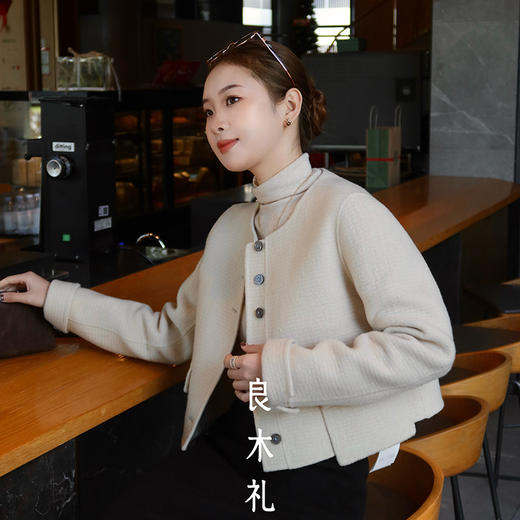 【特价不退不换】【部分现货】良木礼山羊绒外套（D2584101） 商品图4