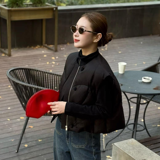 【特价不退不换】【部分现货】良木礼鹅绒马甲（D8261F） 商品图3