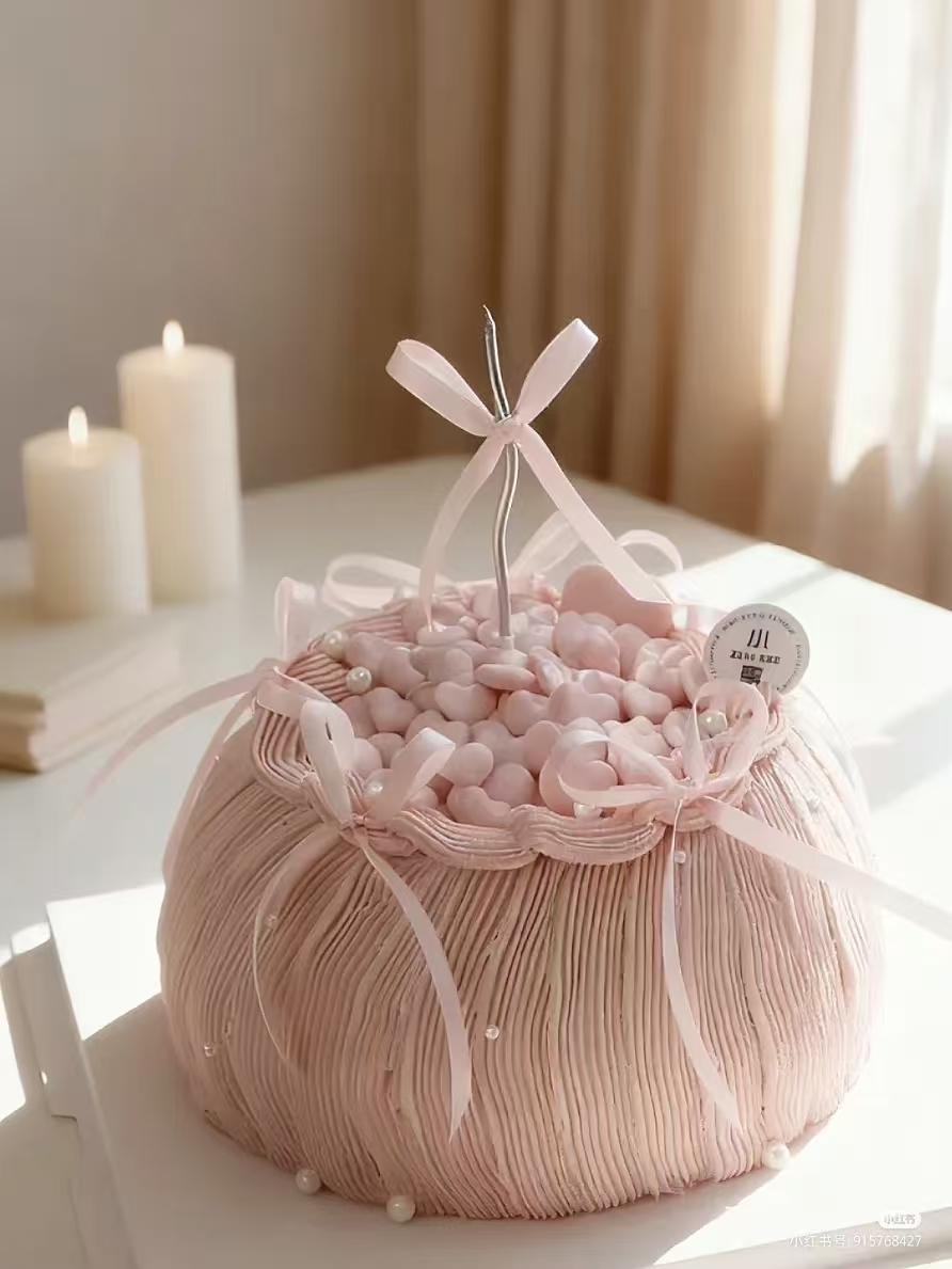 粉色芭蕾风蛋糕