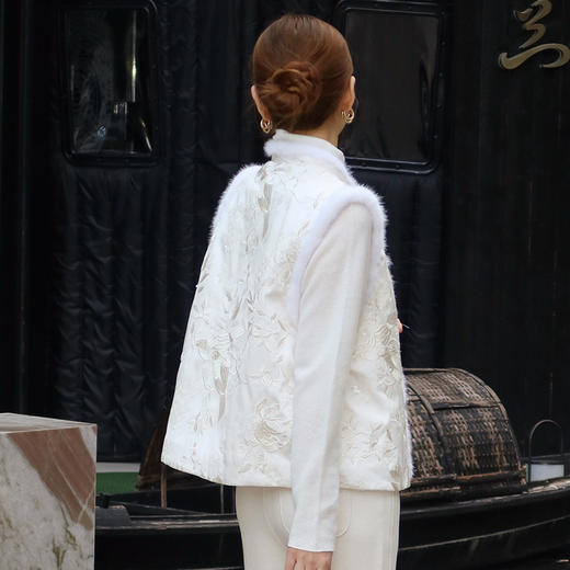 【预售7天】良木礼羽绒马甲（D25102534） 商品图3