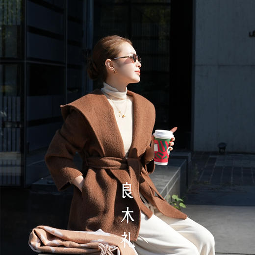 【特价不退换】【预售7天】良木礼骆马绒大衣（腰带）（D251101205） 商品图4