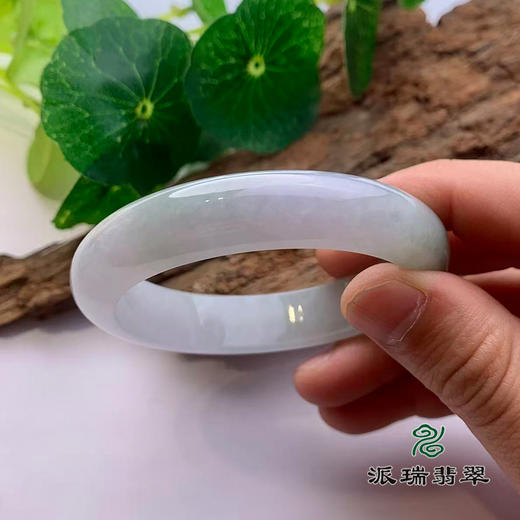 派瑞翡翠 翡翠手镯 糯冰种 浅绿色 商品图2