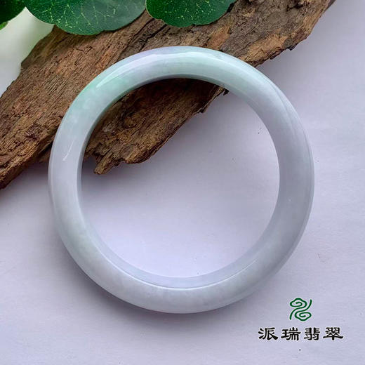 派瑞翡翠 翡翠手镯 糯种 浅绿色 商品图1