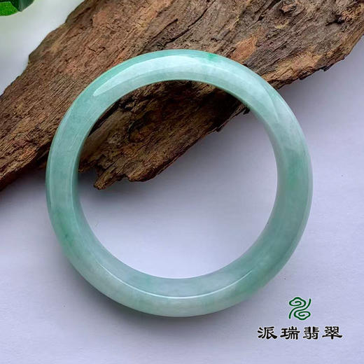 派瑞翡翠 翡翠手镯 糯种 绿色 商品图0