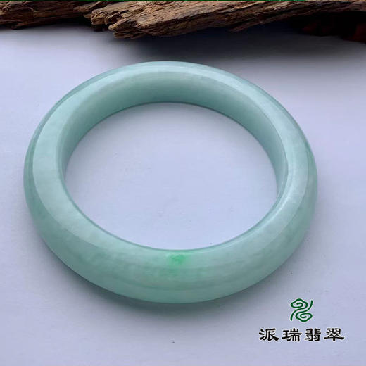 派瑞翡翠 翡翠手镯 糯种 浅绿色 商品图1