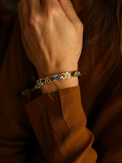 订购14周到｜AN-NEE-FEERIE-藤蔓-深蓝色 塔罗 1cm 丝巾手镯［法国设计师］ 商品图0