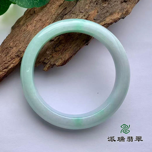派瑞翡翠 翡翠手镯 糯种 浅绿色 商品图1
