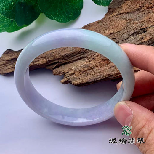 派瑞翡翠 翡翠手镯 糯种 浅绿色 商品图1