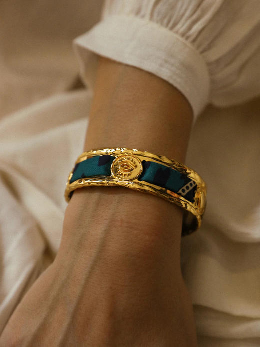 订购14周到｜AN-NEE-IRMA-棕绿色 夏帕诺瓦 1cm 丝巾手镯［法国设计师］ 商品图0