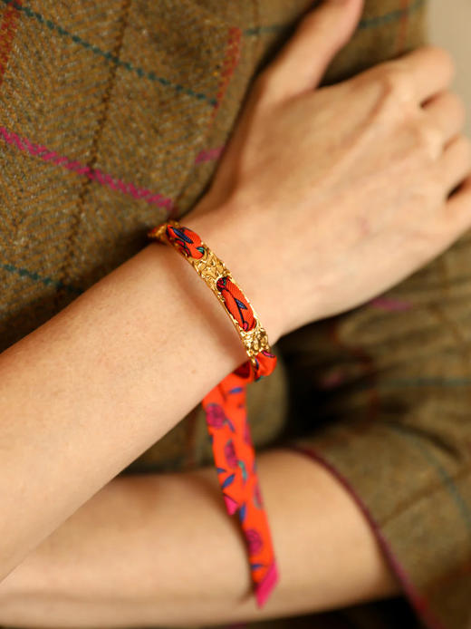 订购14周到｜AN-NEE-FEERIE-藤蔓-粉橘色 1cm 丝巾手镯［法国设计师］ 商品图0