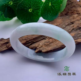 派瑞翡翠 翡翠手镯 糯种 浅绿色