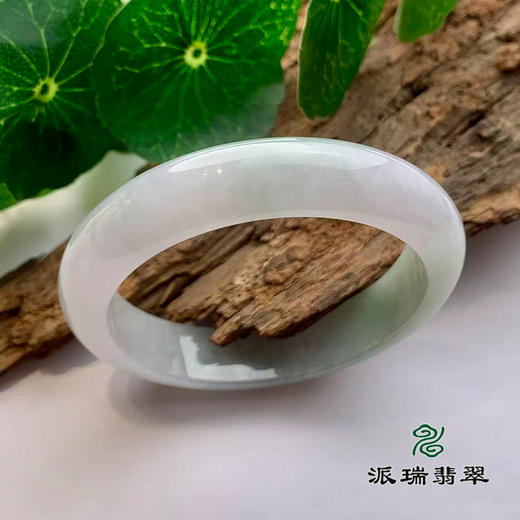 派瑞翡翠 翡翠手镯 糯冰种 浅绿色 商品图0