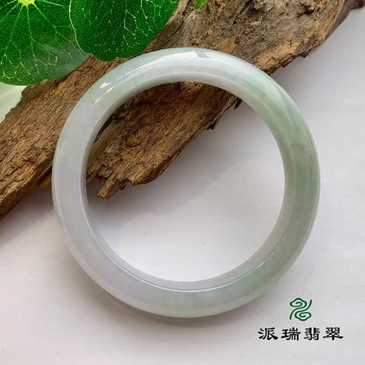 派瑞翡翠 翡翠手镯 糯冰种 浅绿色 商品图1