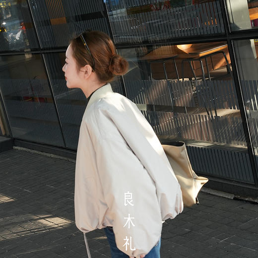 良木礼短款鹅绒服（D25102703F） 商品图1