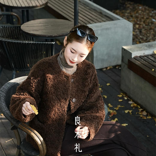 【部分现货】良木礼绵羊毛外套（D25101265） 商品图4