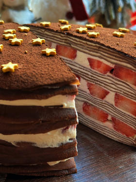 星星巧克力千层大王，超过2斤草莓哦