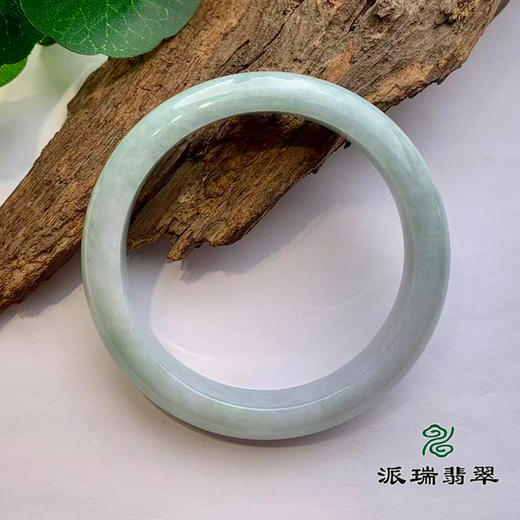 派瑞翡翠 翡翠手镯 糯种 浅绿色 商品图1
