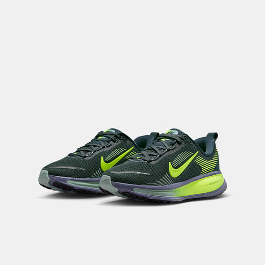 Nike Vomero 18 大童公路跑步鞋 HQ2157 商品图4