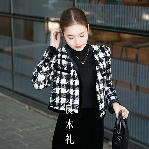 【特价不退不换】良木礼小香羊毛外套（Q8112） 商品图3