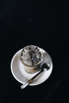 黑芝麻维也纳·冷 Viennese coffee(200ml杯量)