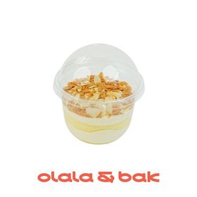 薄脆焦糖味奶油蛋糕杯