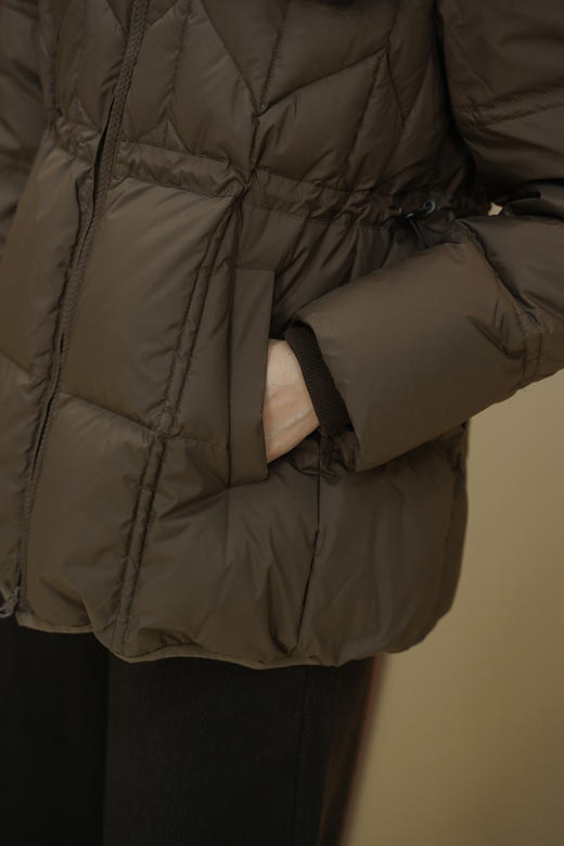 安诺Sakura Sprite	连帽一手长鹅绒服 绗缝抽绳羽绒服	LDWHY116 商品图6