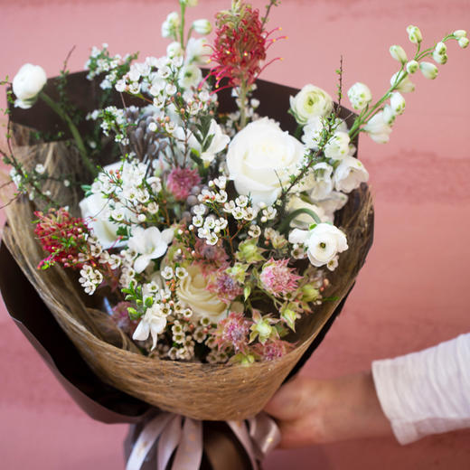 2025版四季·冬「驿路梅花」花束 商品图2