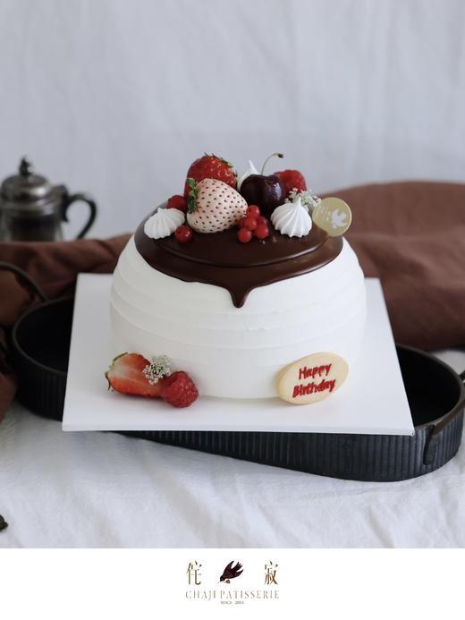 轻乳酪草莓蛋糕（水果装饰随机） 商品图0