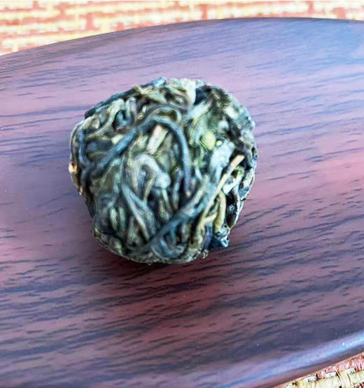 生普| 【镇店之宝】2025年困鹿山核心区 细叶种古树龙珠8g*20颗 商品图7