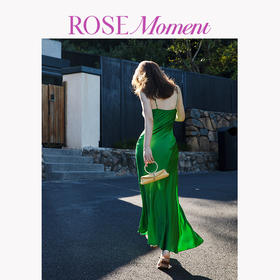 氛围感荡领真丝侧开叉长吊小黑裙 A230801