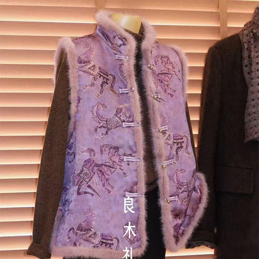 【部分现货】良木礼桑蚕丝水貂马甲（D2512302） 商品图0