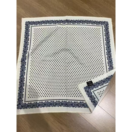 【不退不换】良木礼羊毛丝巾（Q258404） 商品图0