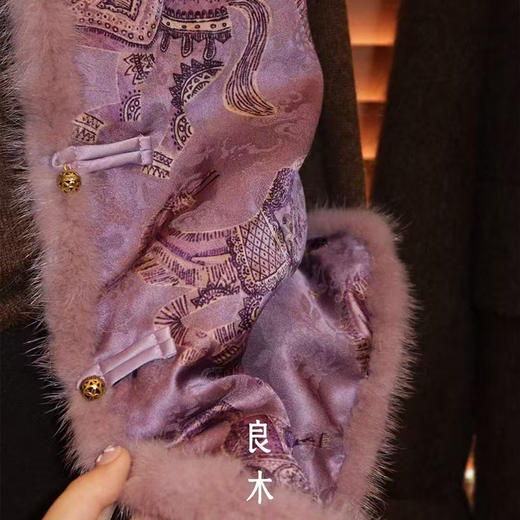 【部分现货】良木礼桑蚕丝水貂马甲（D2512302） 商品图1