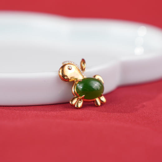 「积分抽奖」金镶碧玉吊坠 商品图3