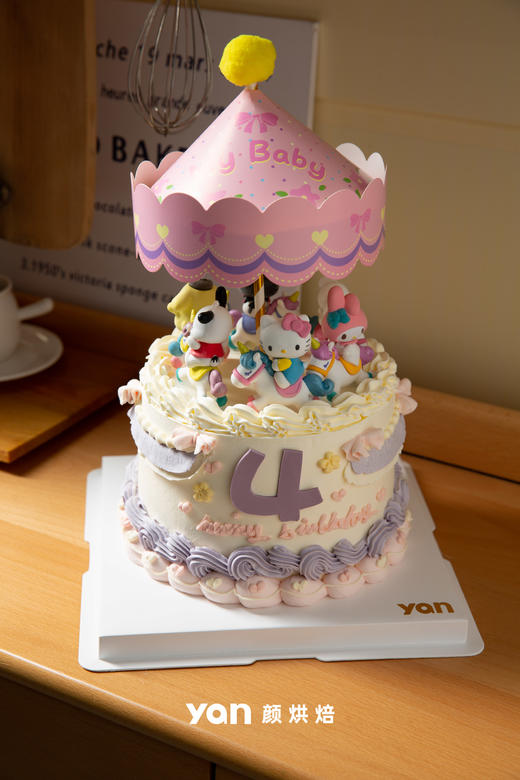 三丽鸥旋转木马蛋糕 商品图0