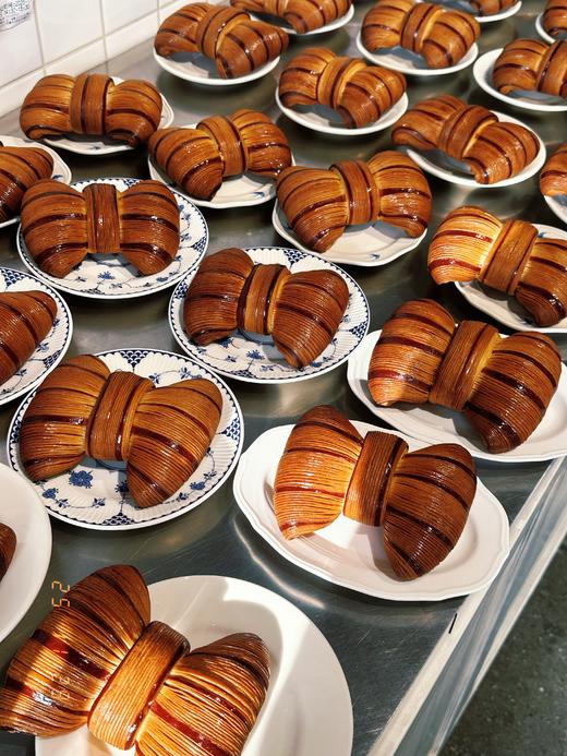 【法国肯迪雅黄油】草莓奶油蝴蝶结可颂～完全烘烤、焦香口感并不是糊啦 商品图1